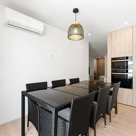 Guestready - Beachfront Retreat With Pools